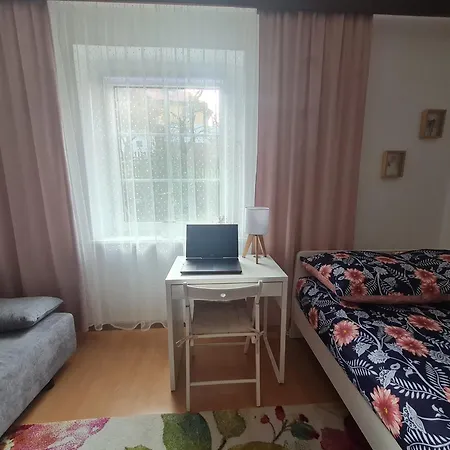 Lesna Z Ogrodem *