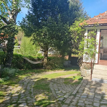 Lesna Z Ogrodem