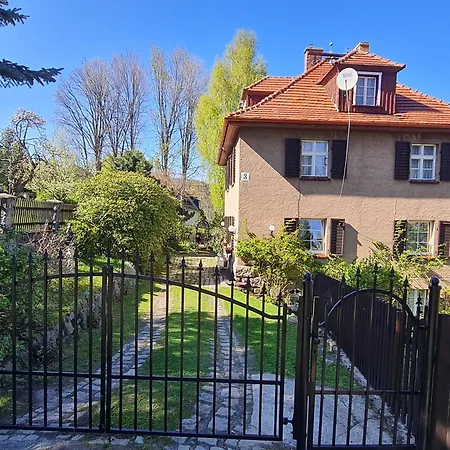 Lesna Z Ogrodem Apartman