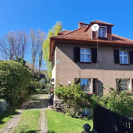 Lesna Z Ogrodem Apartman *